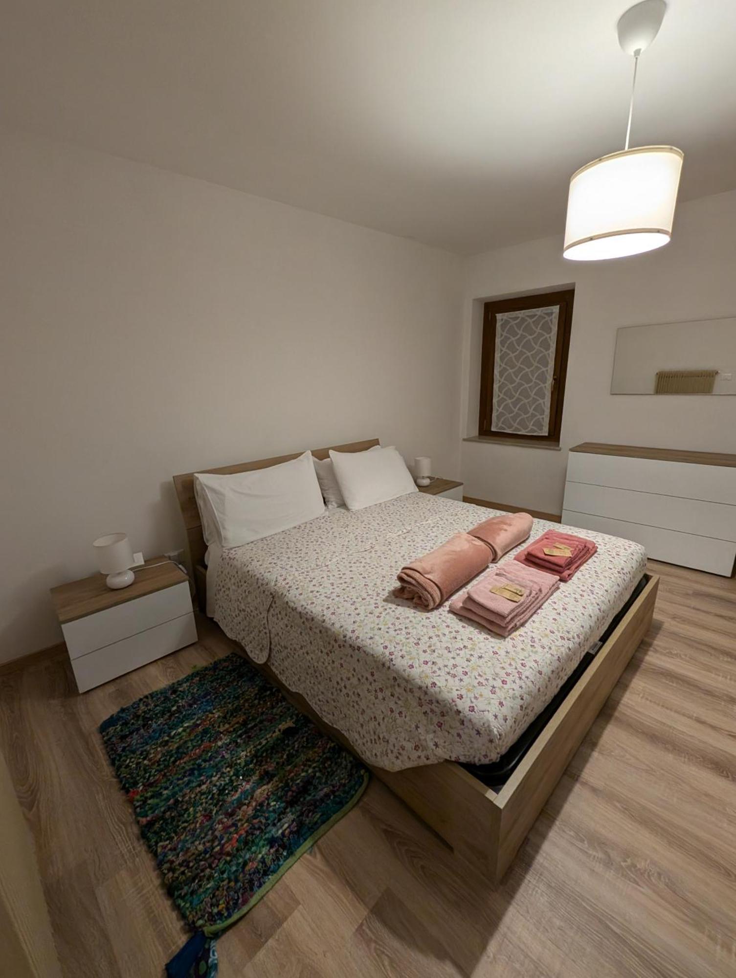 פדבנה Spazioso E Completo Appartamento Con 3 Camere, Doppi Servizi, Fino A 8 Posti Letto מראה חיצוני תמונה